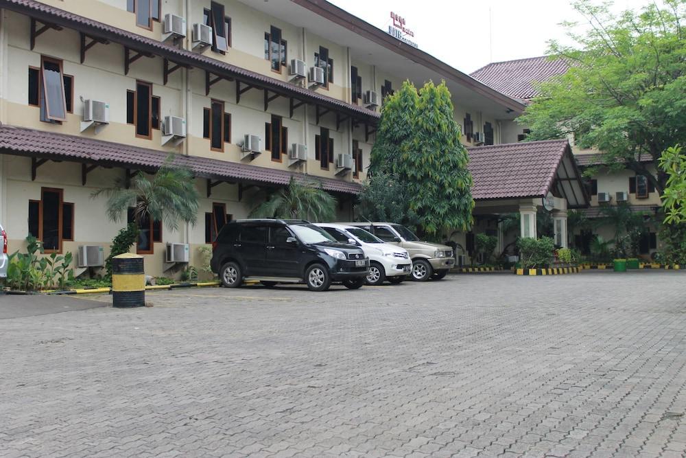 Mega Matra Hotel Jakarta Exterior photo